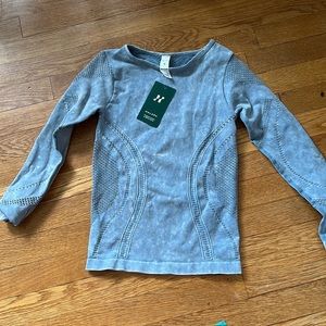 Halara top never worn Seamless Flow Acid Wash Cut Out Thumb Hole Sports Top M
